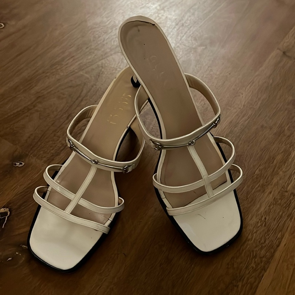 Gucci White Patent Leather Heels Size 8